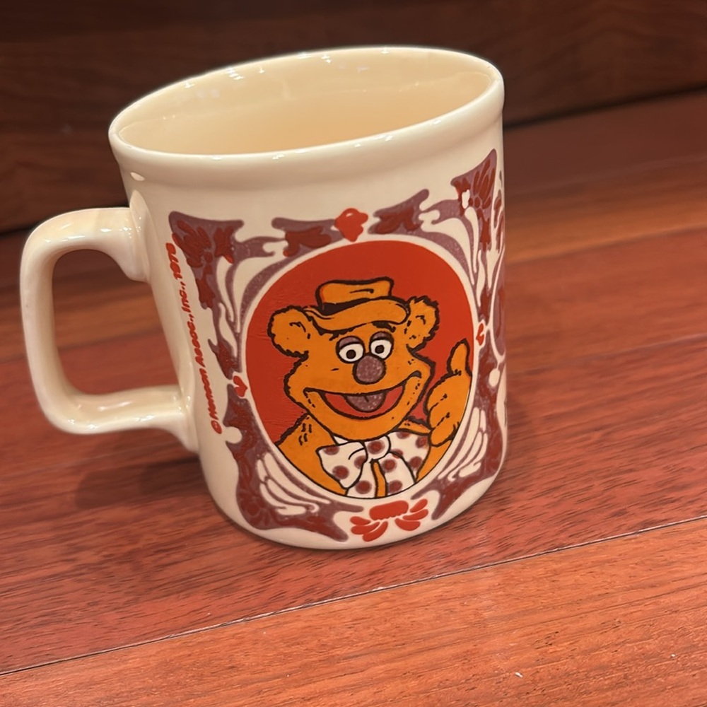 Fozzie bear muppets Vintage Cream and Red Mug with Bear Design - Picture 8 of 8